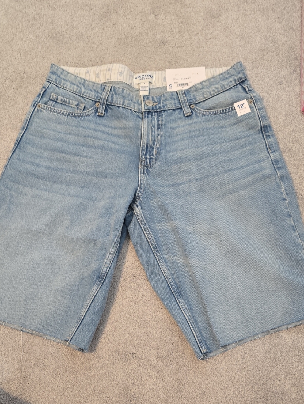 Arizona Jean Company Light Wash Denim Shorts for Men